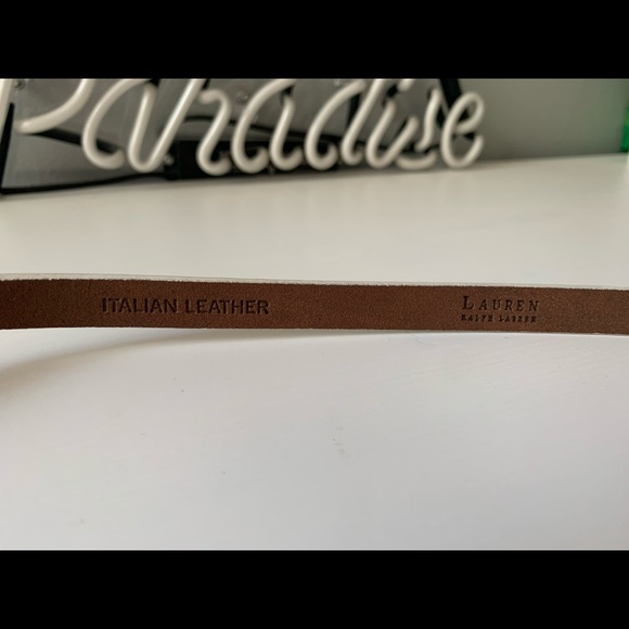 Ralph Lauren white belt with loop - Picture 2 of 2